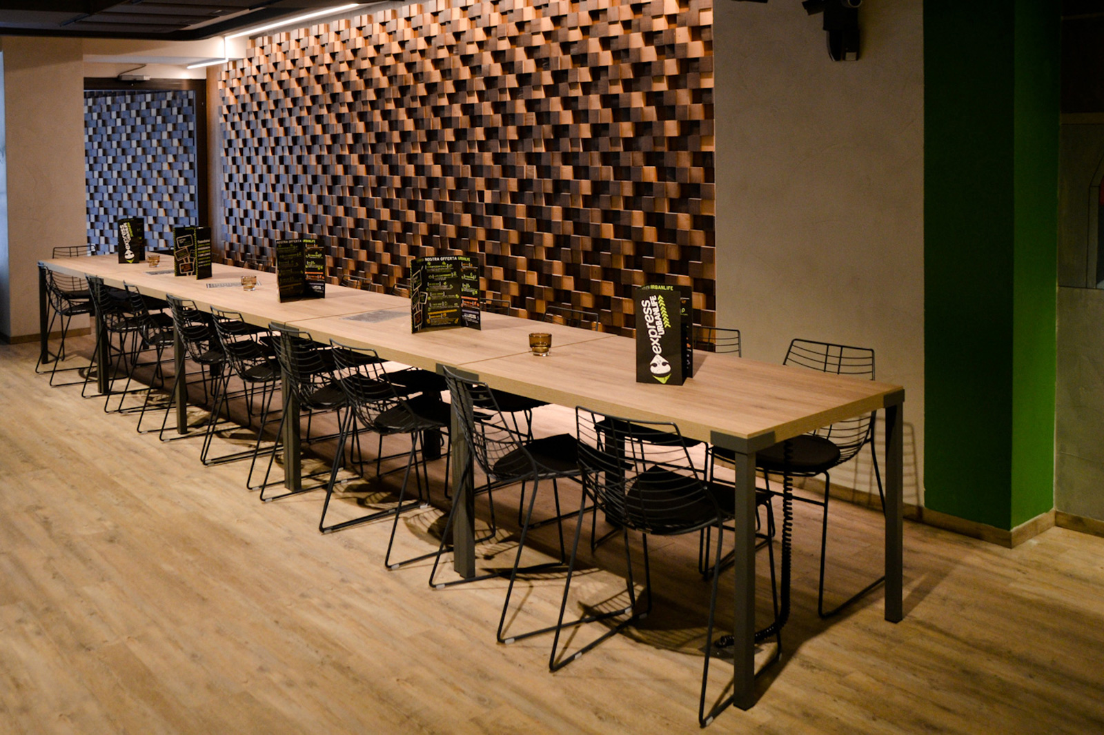 Nuova apertura supermercato su layout Urban con punto ristoro corso Garibaldi  (MI) Traumfabrik studio associato Milano