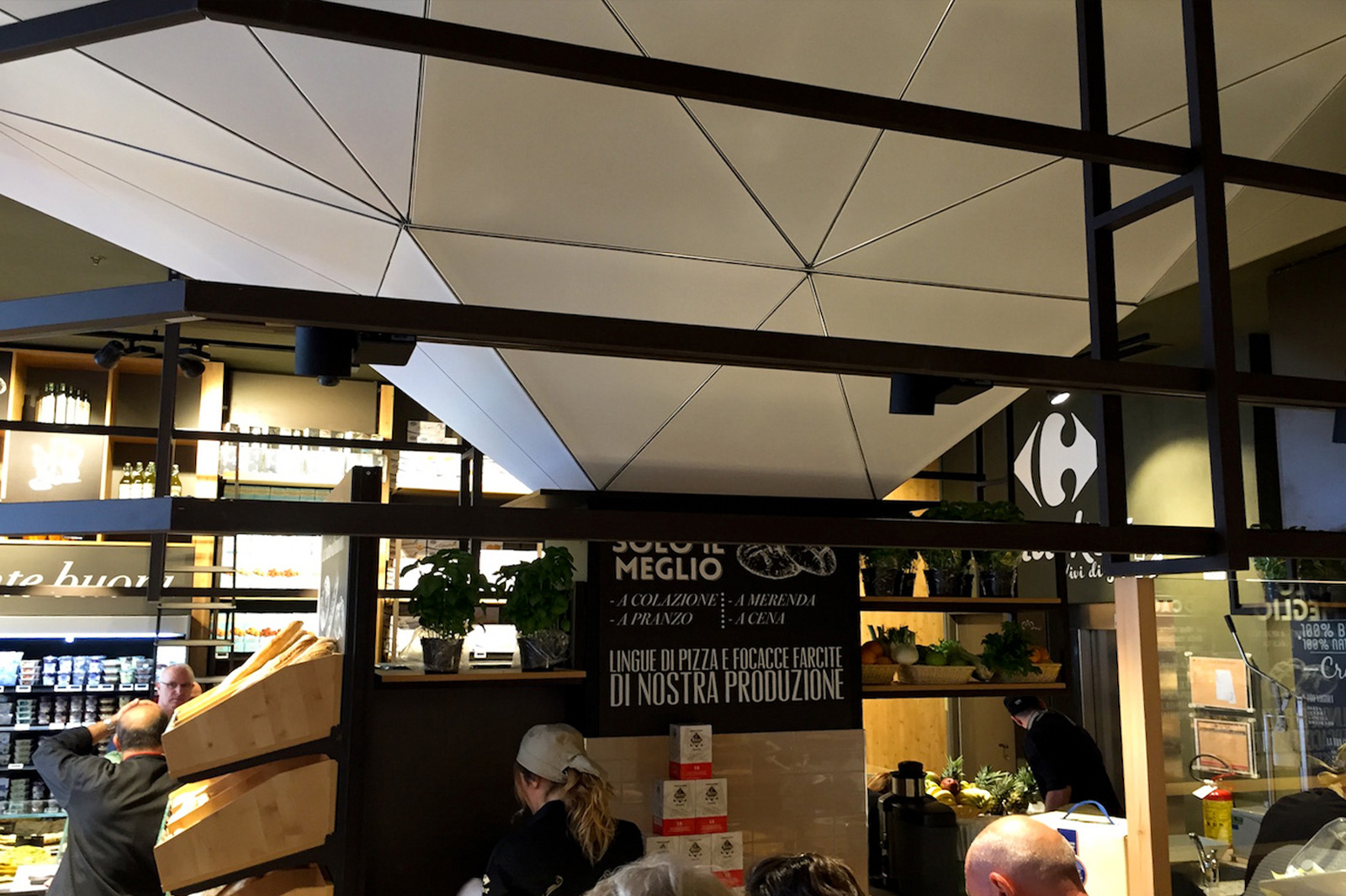 Progetto nuova apertura Carrefour goumet Via XX Settembre Genova Traumfabrik studio associato Milano