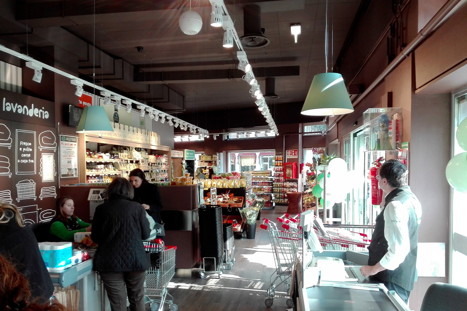 Ristrutturazione supermercato su nuovo layout via Conca del Naviglio Milano Traumfabrik studio associato Milano