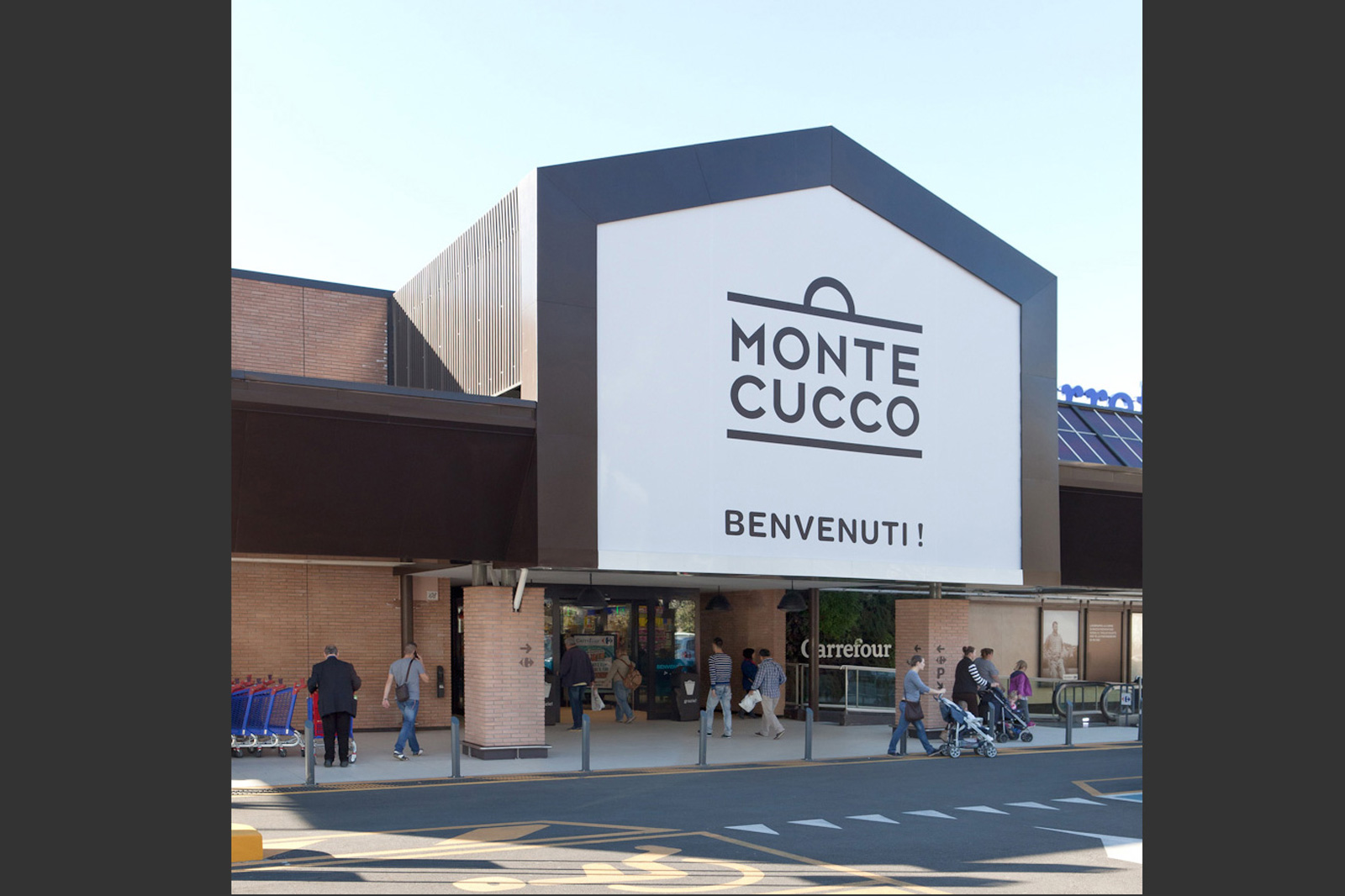 Ristrutturazione galleria commerciale ed esterno Centro Commerciale Torino Montecucco Traumfabrik studio associato Milano