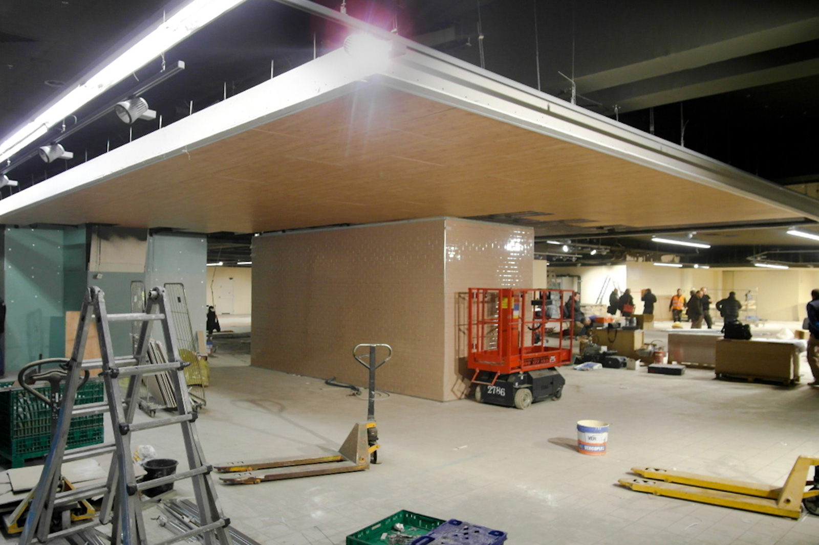 Ristrutturazione e rifacimento layout carrefour market su modello gourmet c.so Colombo Torino Traumfabrik studio associato Milano