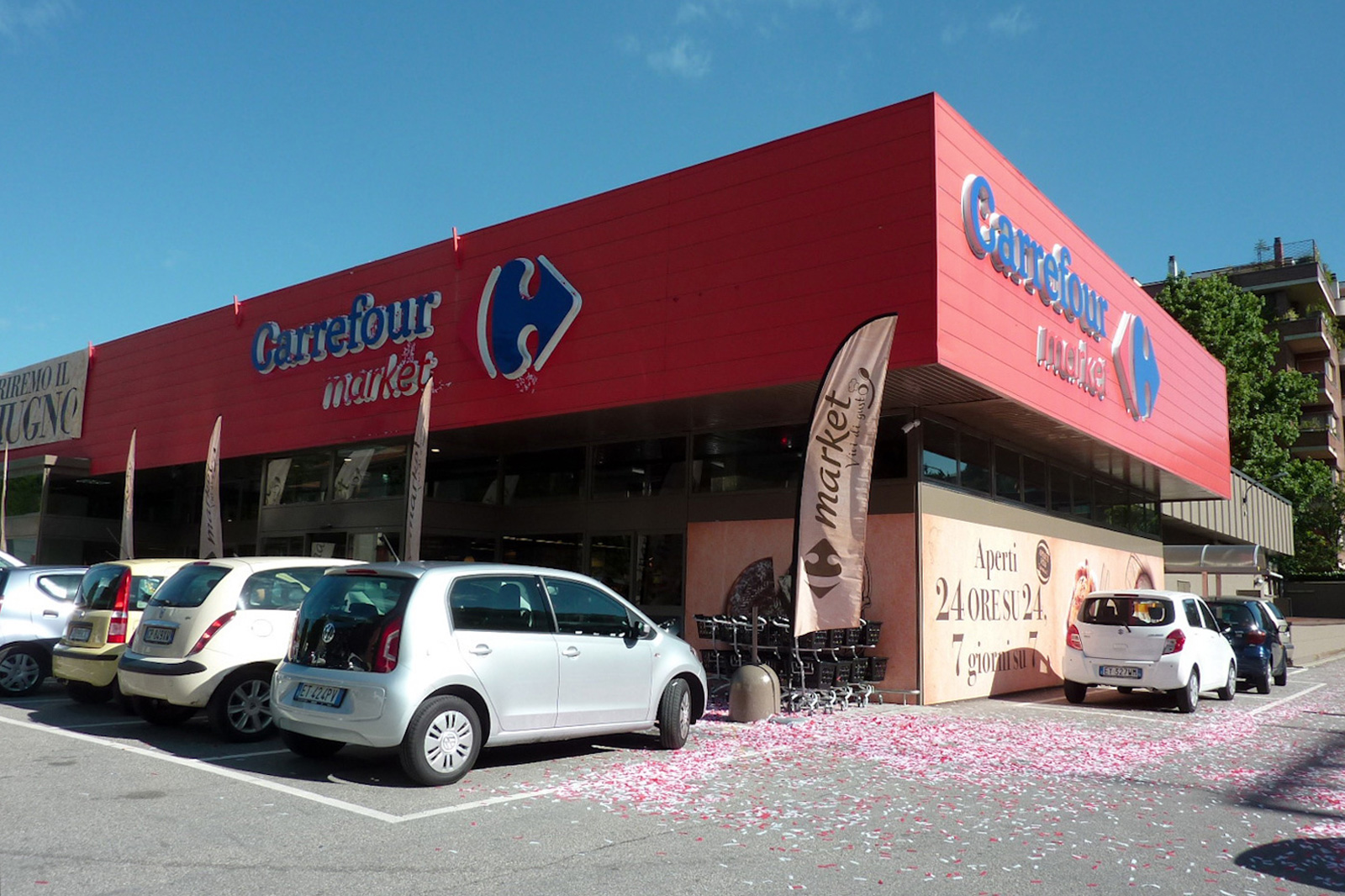 Ristrutturazione e rifacimento layout carrefour market su modello gourmet Varese Traumfabrik studio associato Milano