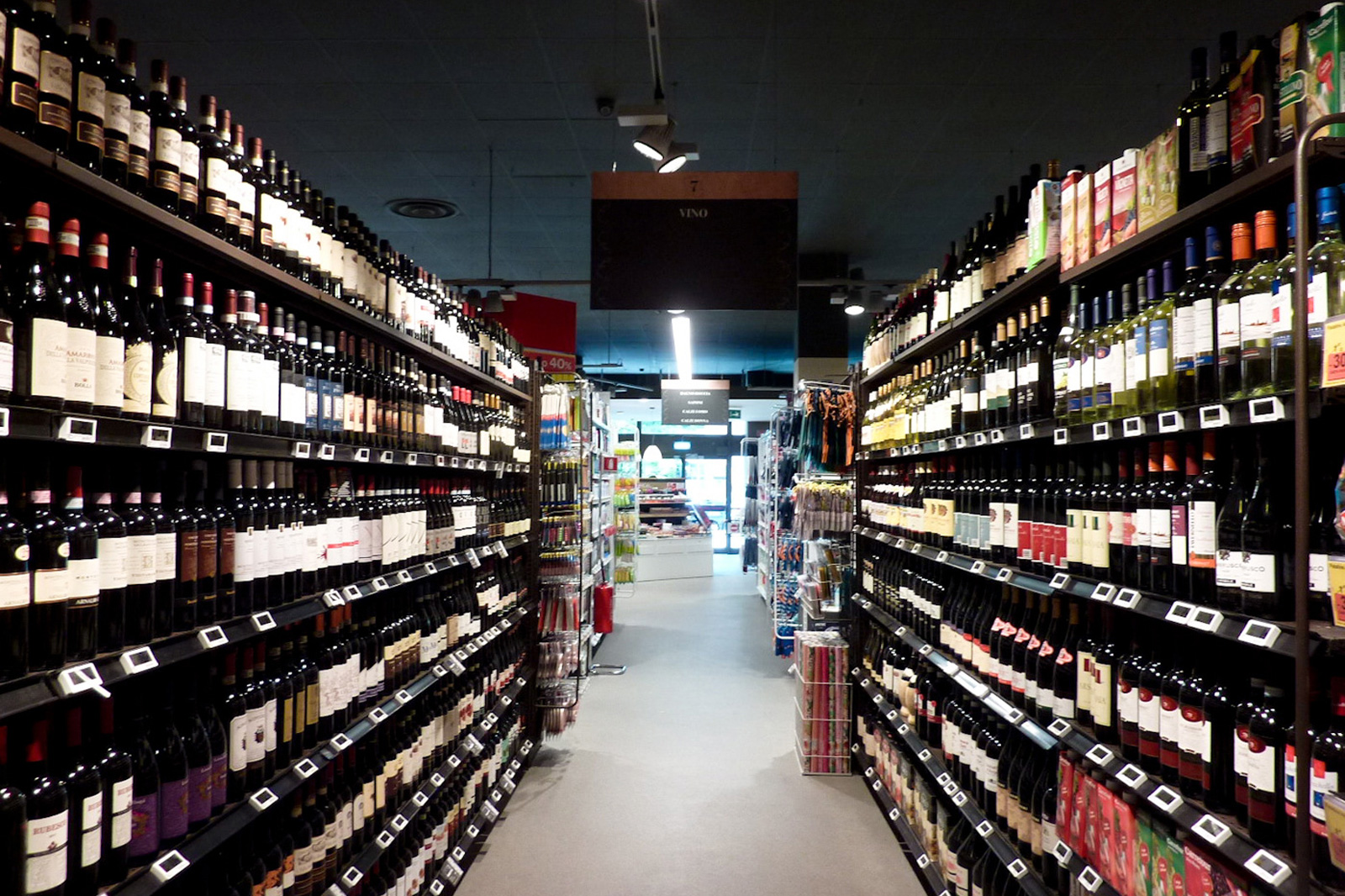 Ristrutturazione e rifacimento layout carrefour market su modello gourmet Varese Traumfabrik studio associato Milano