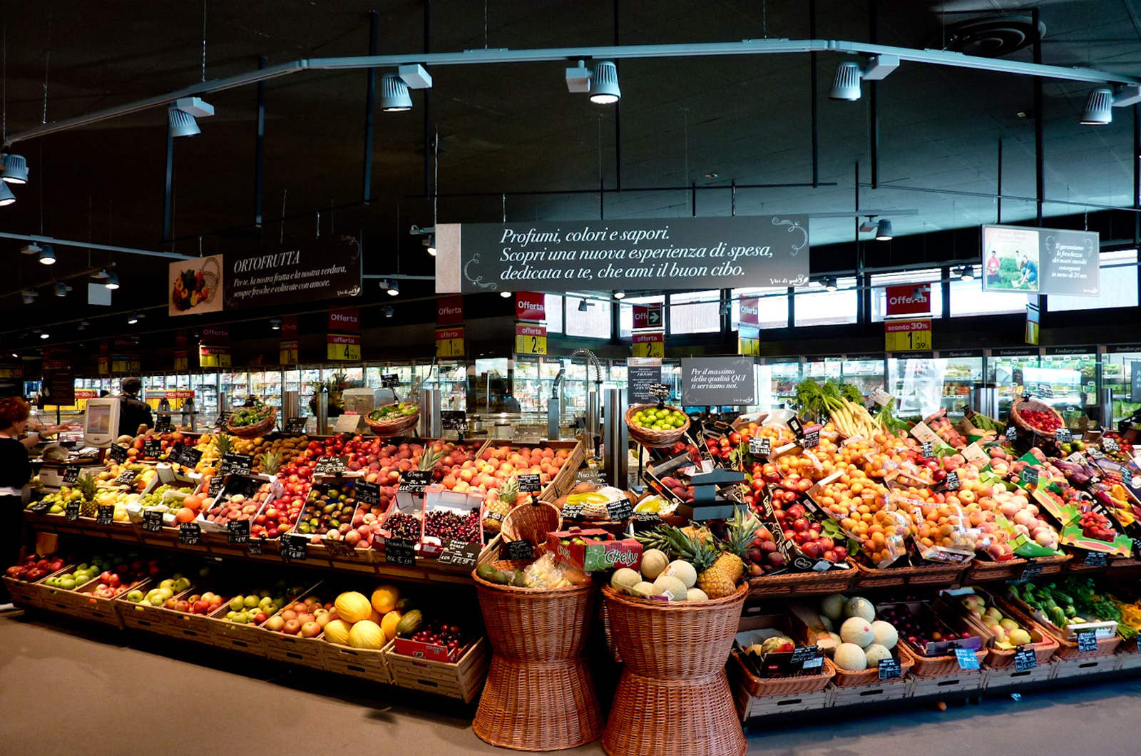 Ristrutturazione e rifacimento layout carrefour market su modello gourmet Varese Traumfabrik studio associato Milano