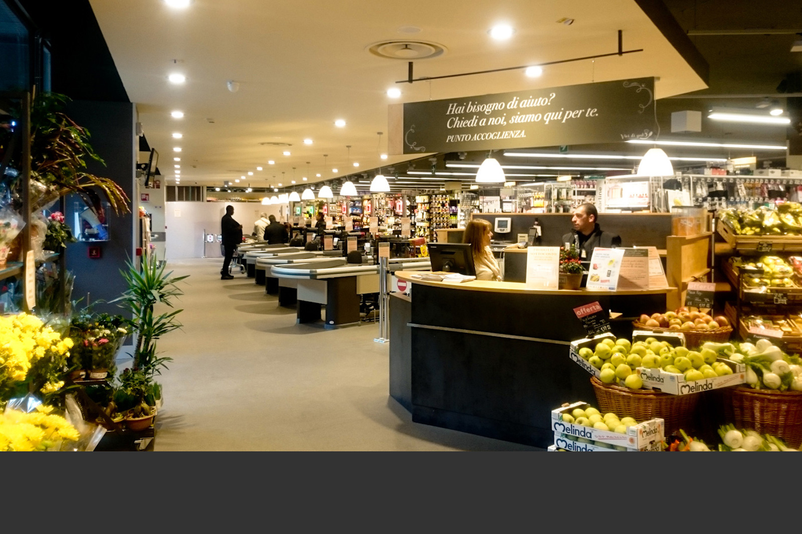 Ristrutturazione e rifacimento layout carrefour market su modello gourmet Varese Traumfabrik studio associato Milano